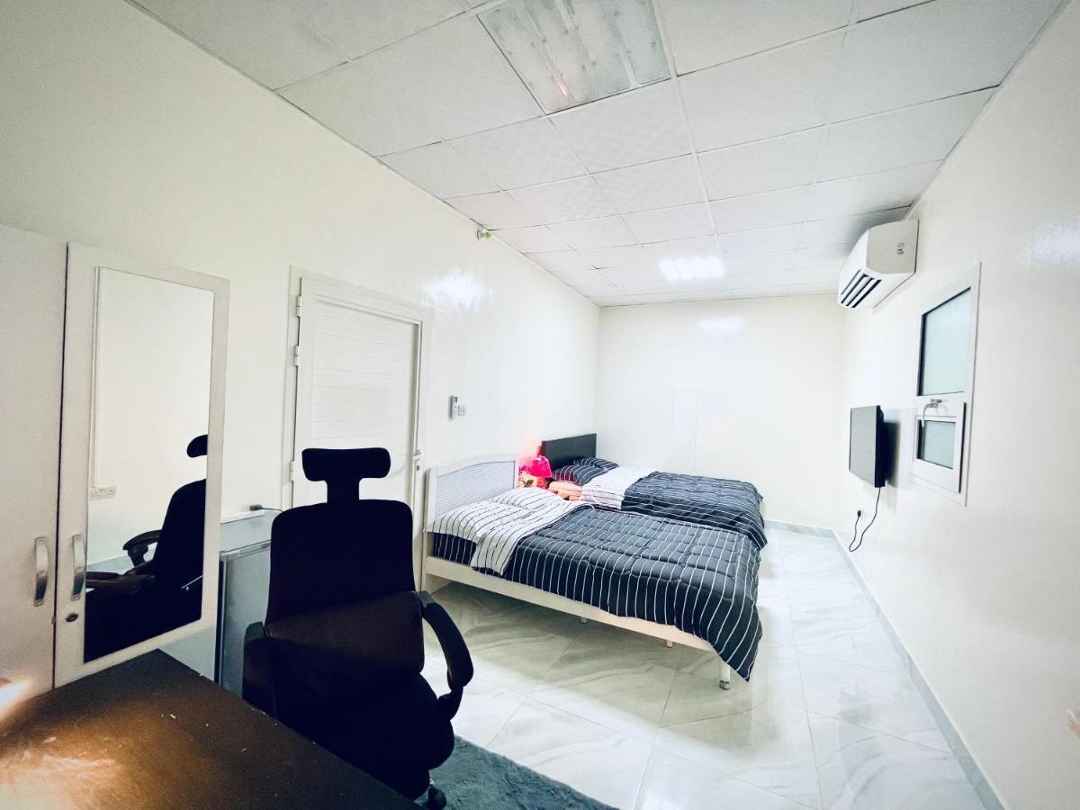Private 2Bedroom Villa With T&B And Kitchenette Near Abu Dhabi International Airport Buitenkant foto