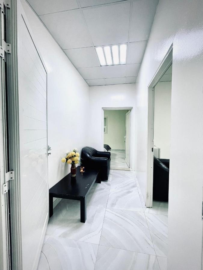 Private 2Bedroom Villa With T&B And Kitchenette Near Abu Dhabi International Airport Buitenkant foto