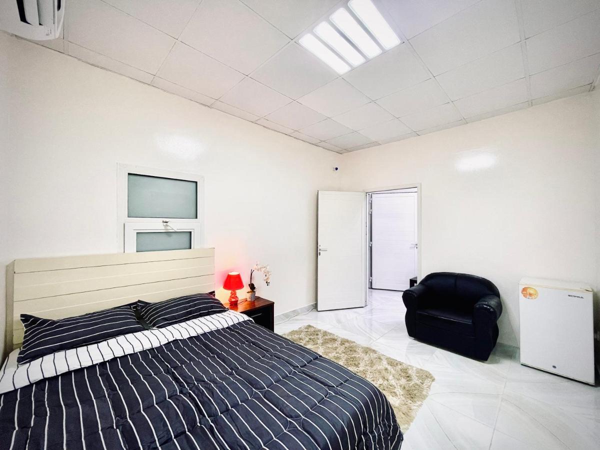 Private 2Bedroom Villa With T&B And Kitchenette Near Abu Dhabi International Airport Buitenkant foto